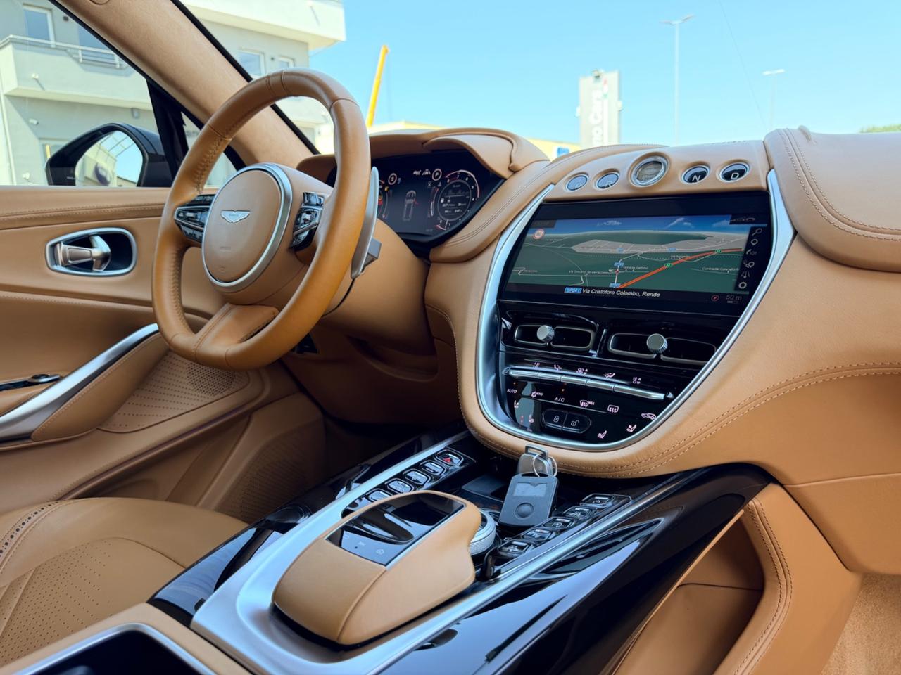 Aston Martin DBX in garanzia