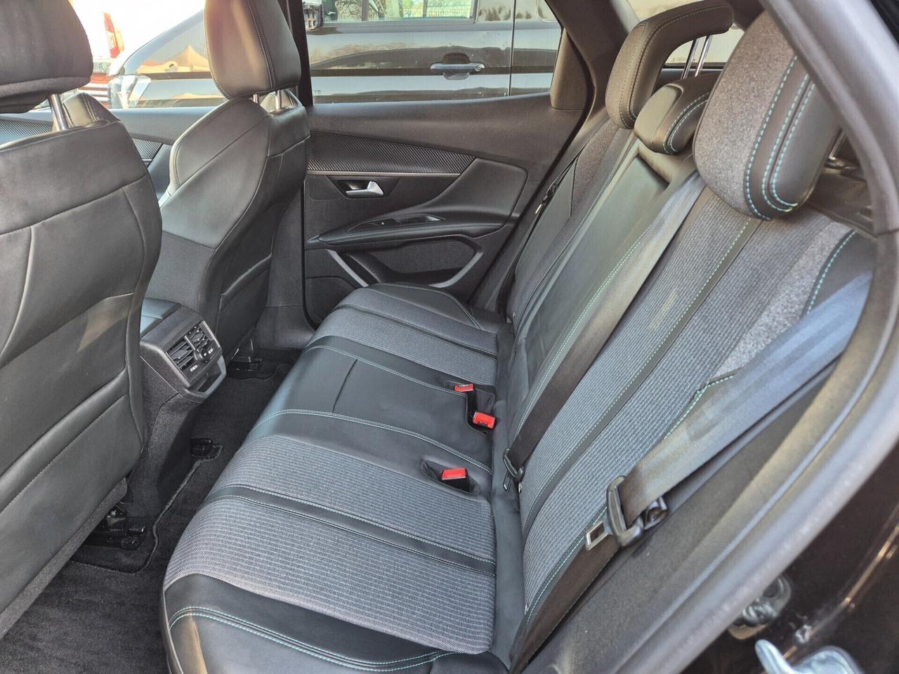 Peugeot 3008 Hybrid 180 e-EAT8 Allure