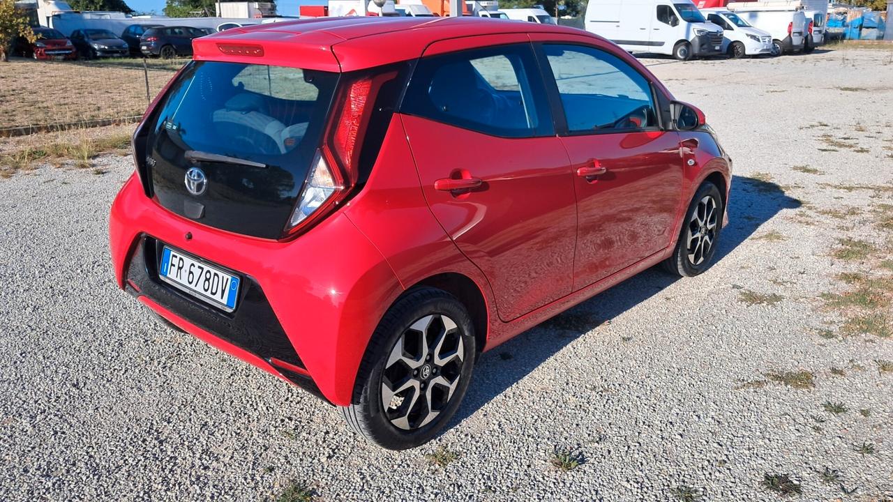 Toyota Aygo 1.0 VVT-i 72 CV 5 porte x-fun