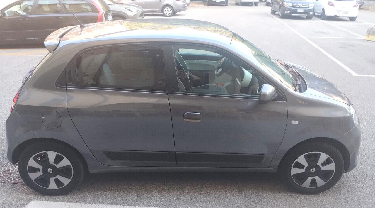 Renault Twingo SCe EDC Lovely