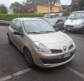 Renault Clio 1.2 16V 3 porte Luxe