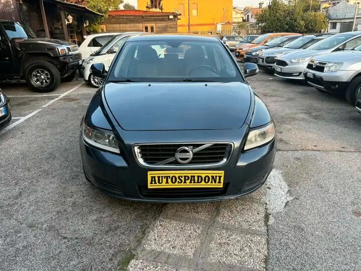 Volvo V50 D2 R-design