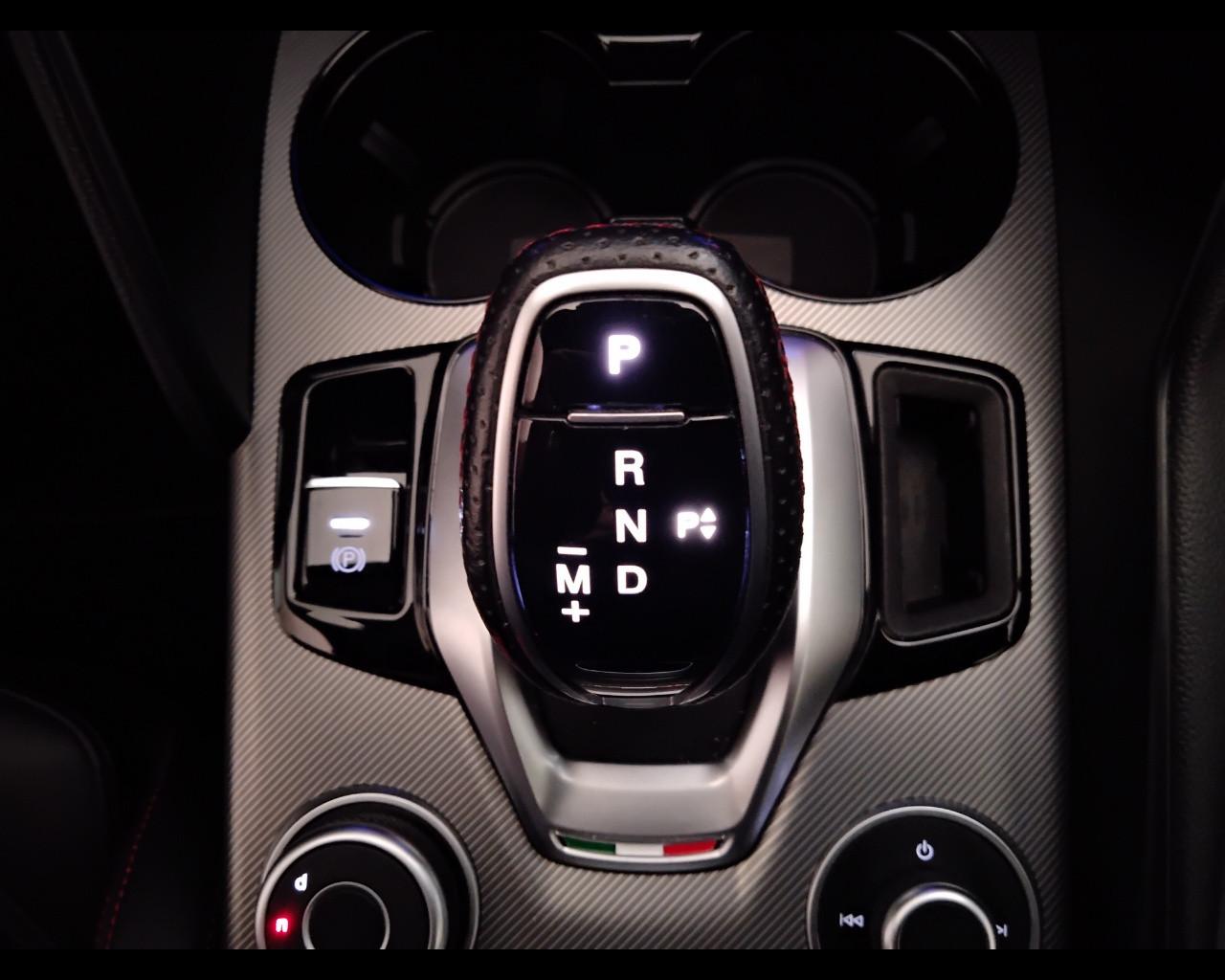 ALFA ROMEO Giulia 2023 - Giulia 2.2 t Competizione 160cv auto