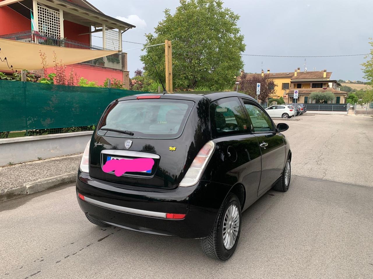 Lancia Ypsilon restailing 1.2 metano benzina