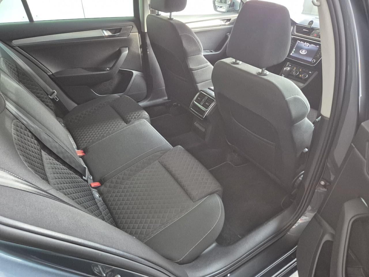 Skoda Superb 2.0 TDI EVO 150 CV SCR DSG Wagon Executive