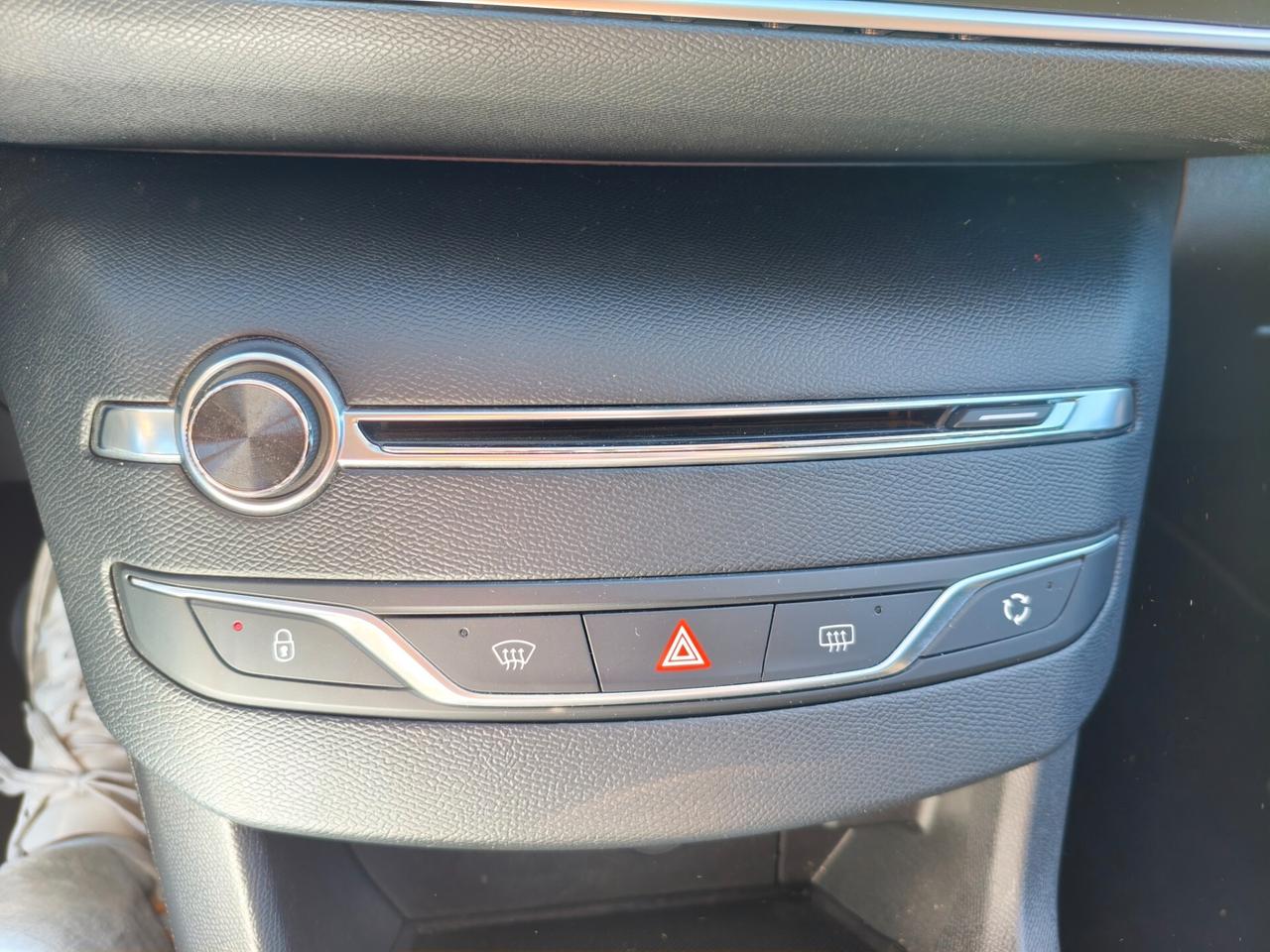 Peugeot 308 BlueHDi 100 S&S Active