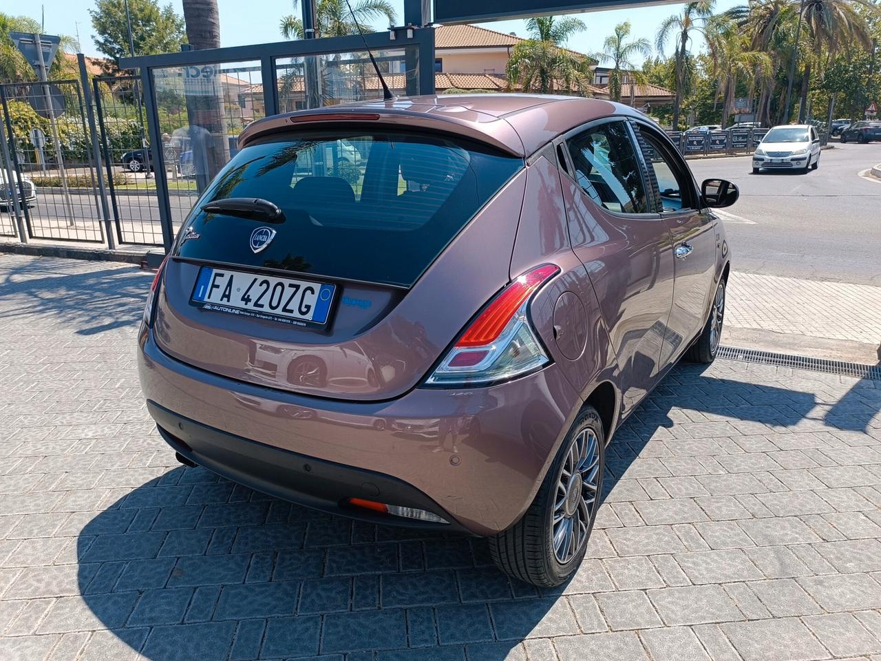 Lancia Ypsilon 2015 Elle Automatica