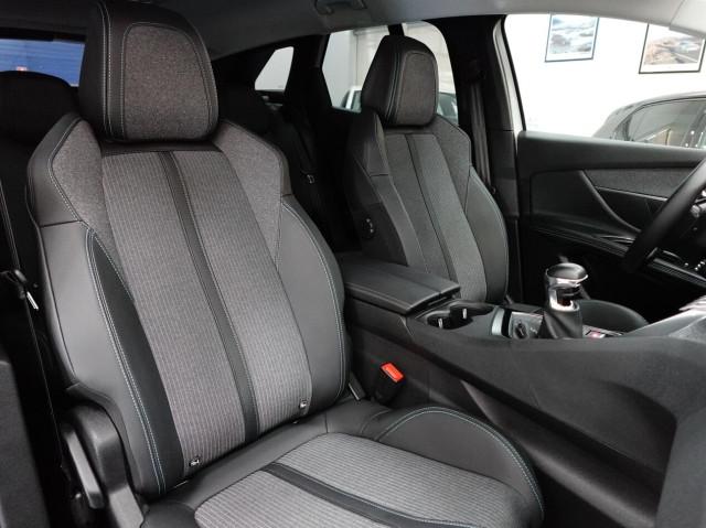 Peugeot 3008 II 1.5 BlueHDI 130 CV ALLURE