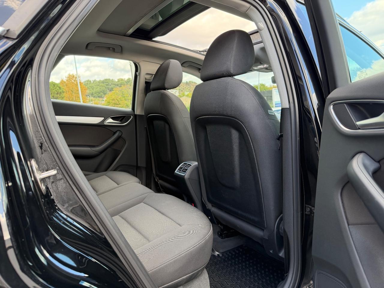 Audi Q3 2.0 TDI 120 CV S tronic Design tetto apribile