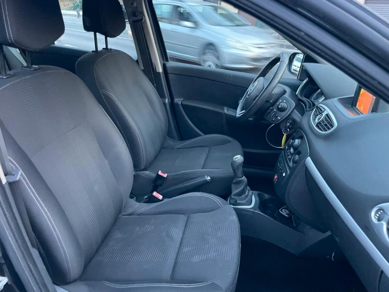 Renault Clio 1.2 16V 5 porte Luxe