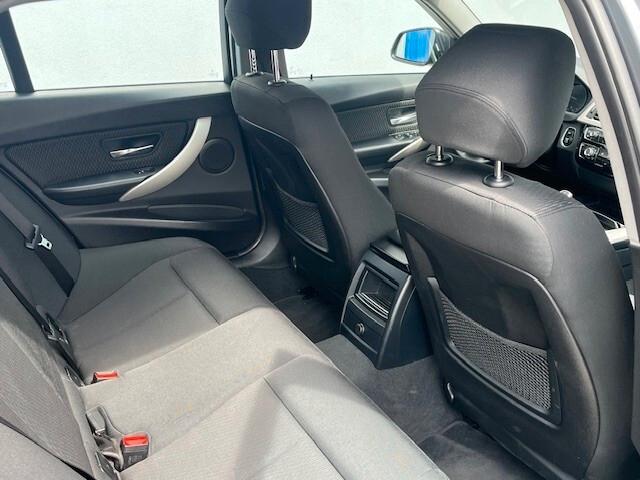 Bmw 320 320d Touring Business Advantage aut.