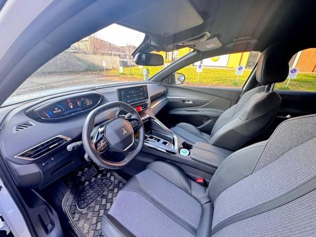 Peugeot 3008 II 1.2 hybrid 48V Allure Pack 136cv e-dcs6