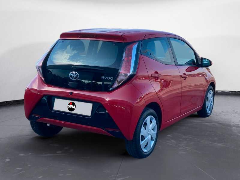 TOYOTA Aygo 5p 1.0 x-play AuToMaTica