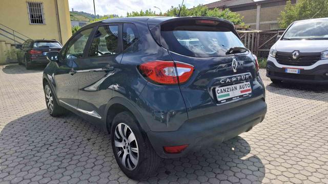 RENAULT Captur TCe 12V 90 CV SeS MOTORE FUMA