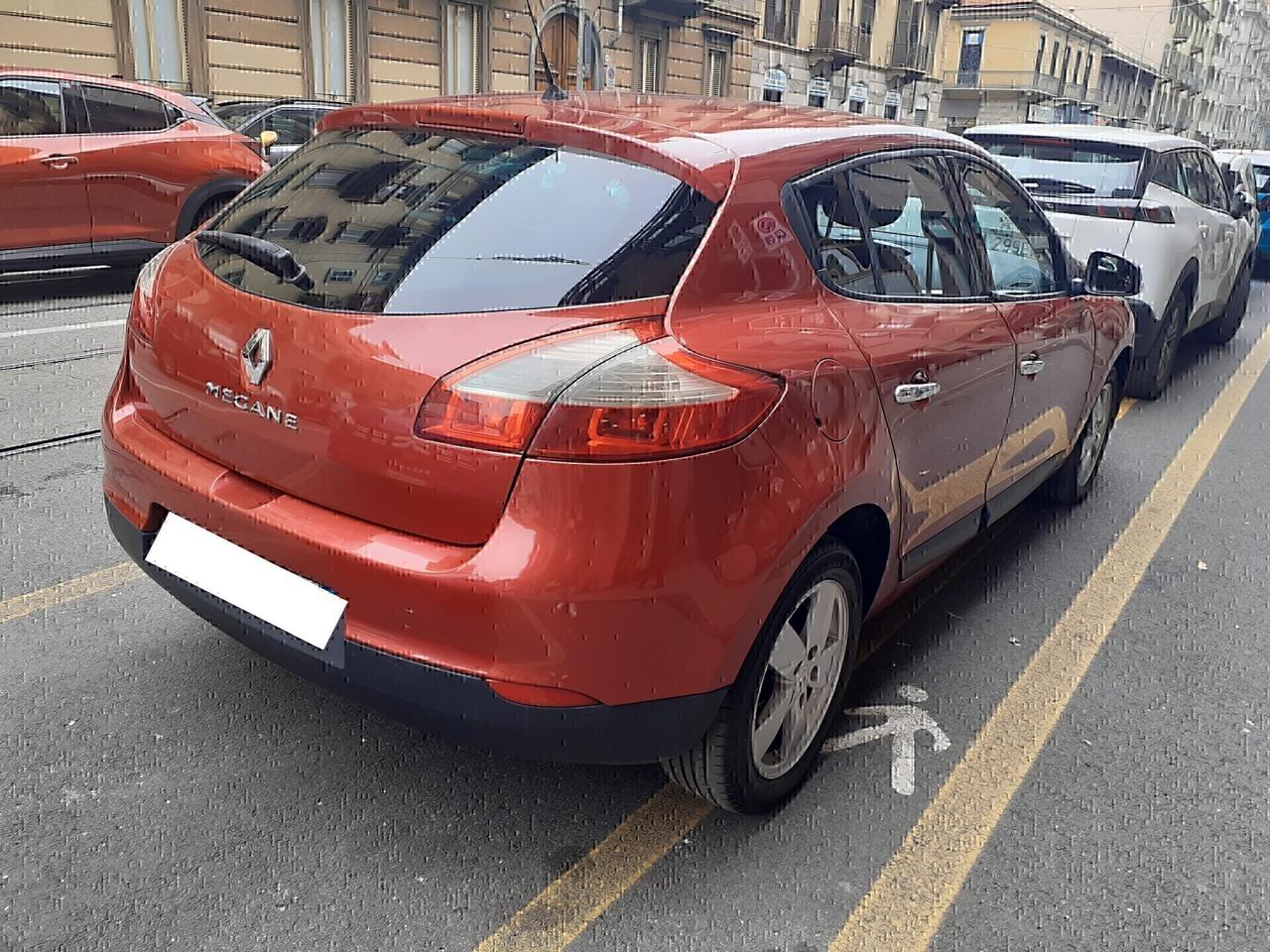 Renault Megane - APERTI AD AGOSTO