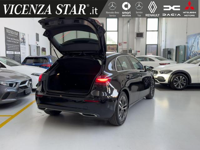 MERCEDES-BENZ A 180 d SPORT AUTOMATIC