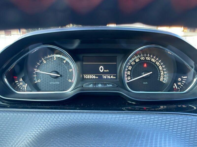 Peugeot 2008 BlueHDi 100 S&S Black Matt