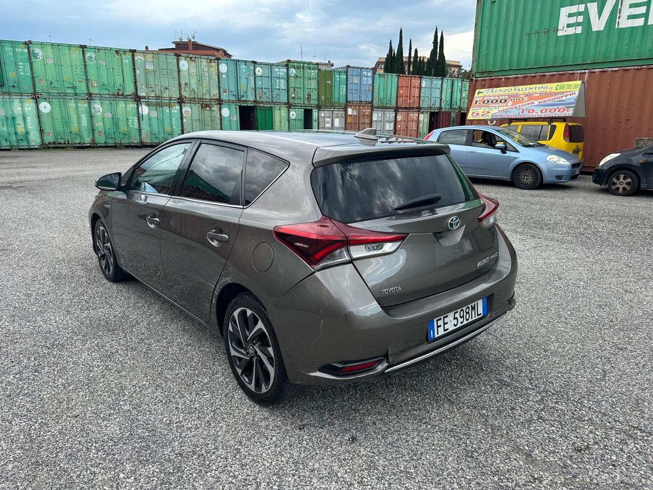 Toyota Auris 1.8 Hybrid Lounge ibrida leggi bene