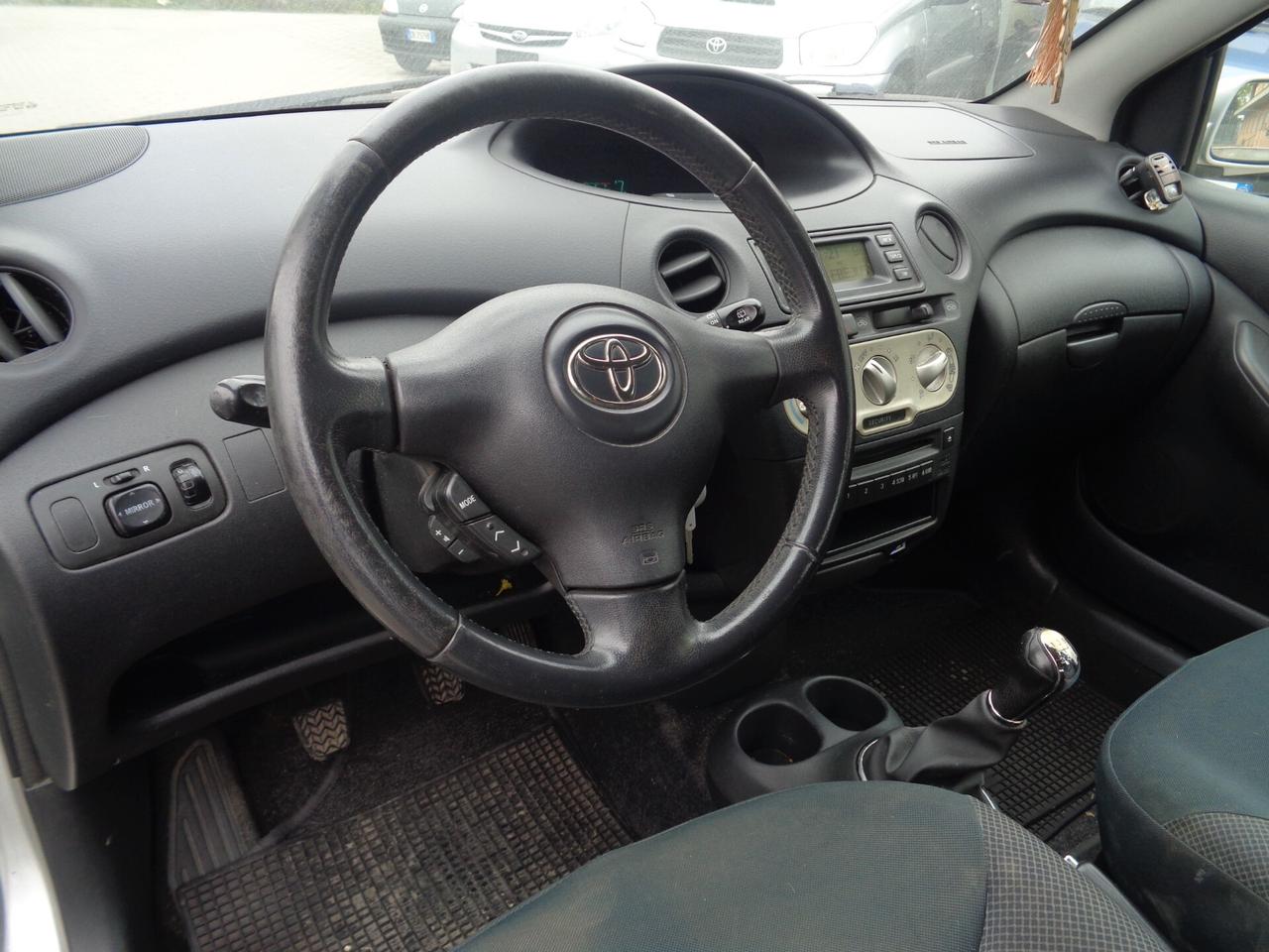 Toyota Yaris 1.0i 16V cat 3 porte Sol