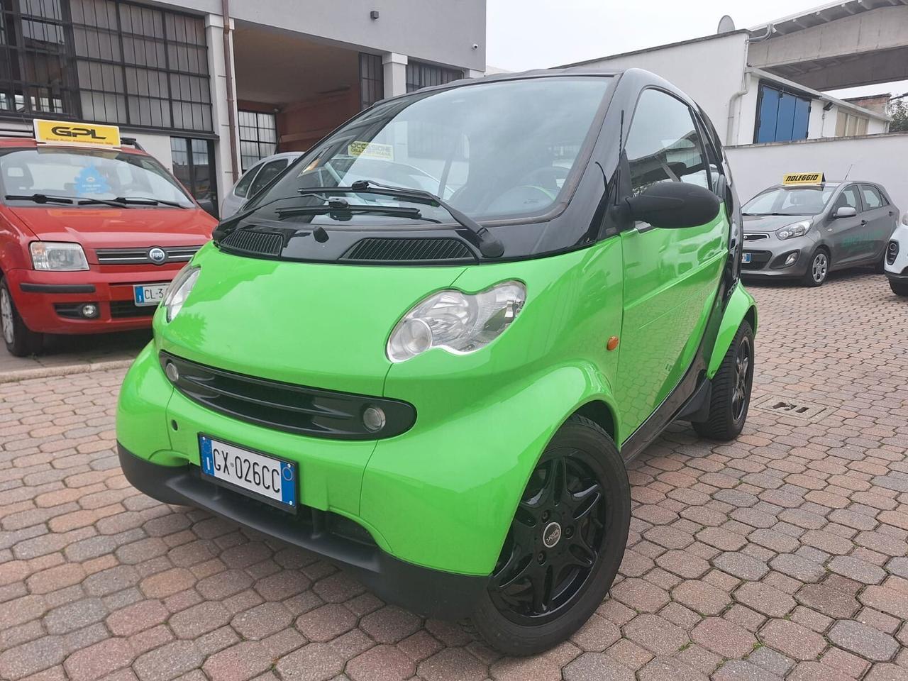 Smart ForTwo 799 Autocarro N1