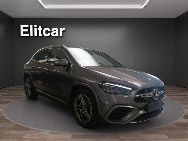 MERCEDES-BENZ GLA 180 Automatic AMG Line Premium