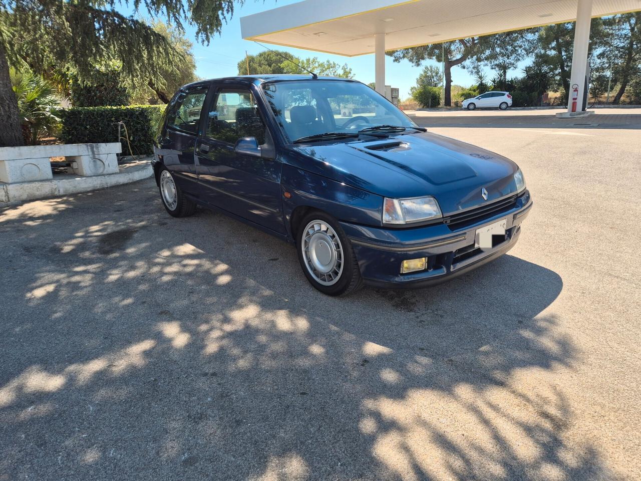 Renault Clio 1.8i 16V