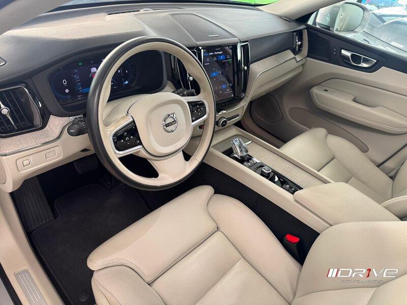 Volvo XC60 XC60 B4 (d) automatico Plus Bright