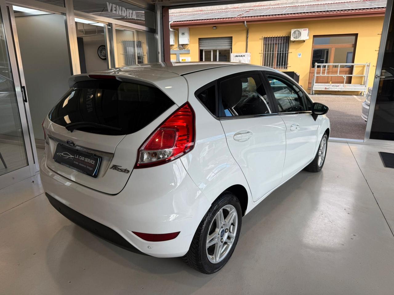 Ford Fiesta 1.5 TDCi 75CV 5 porte Titanium