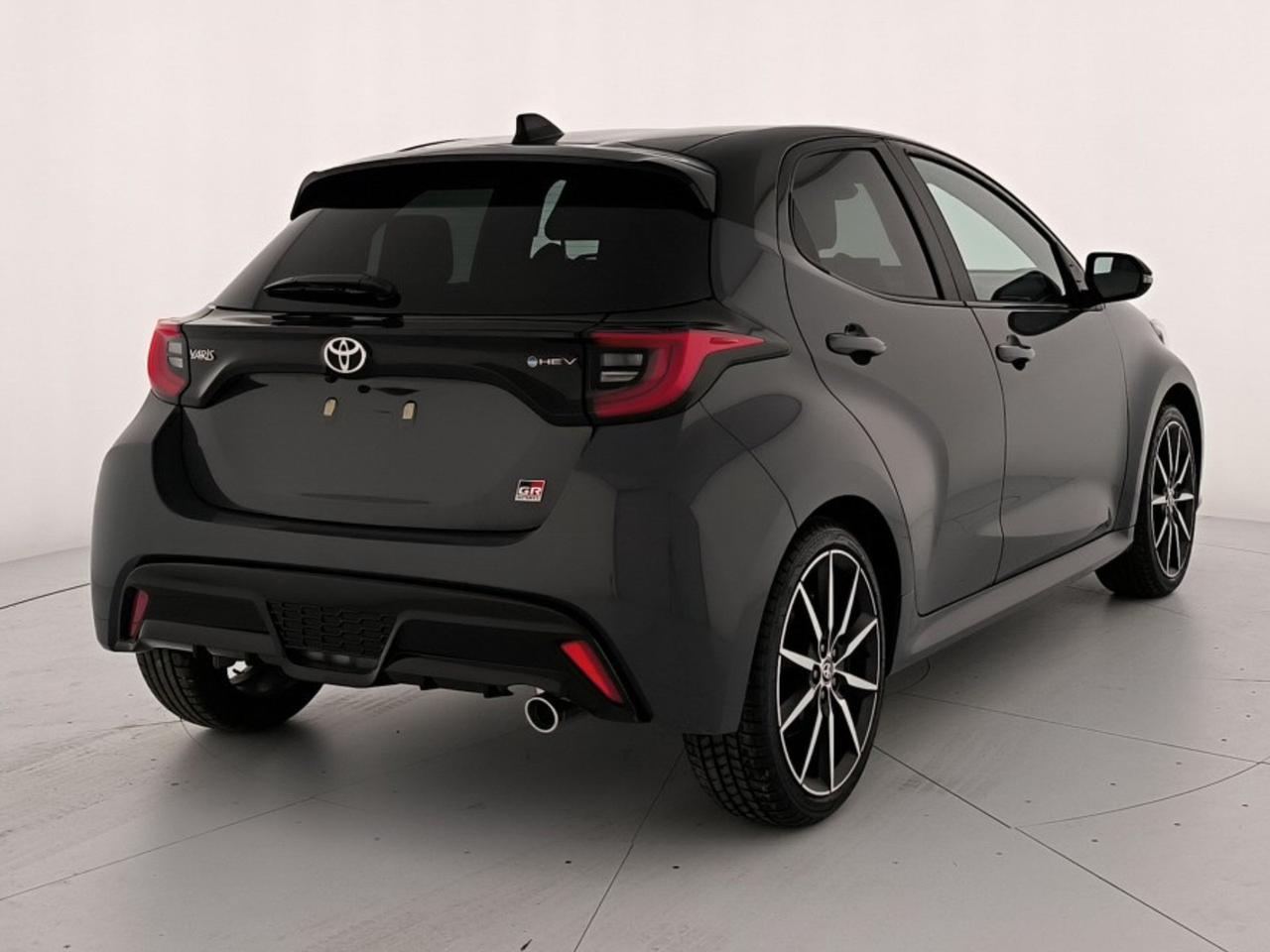 Toyota Yaris 1.5h 130 gr sport