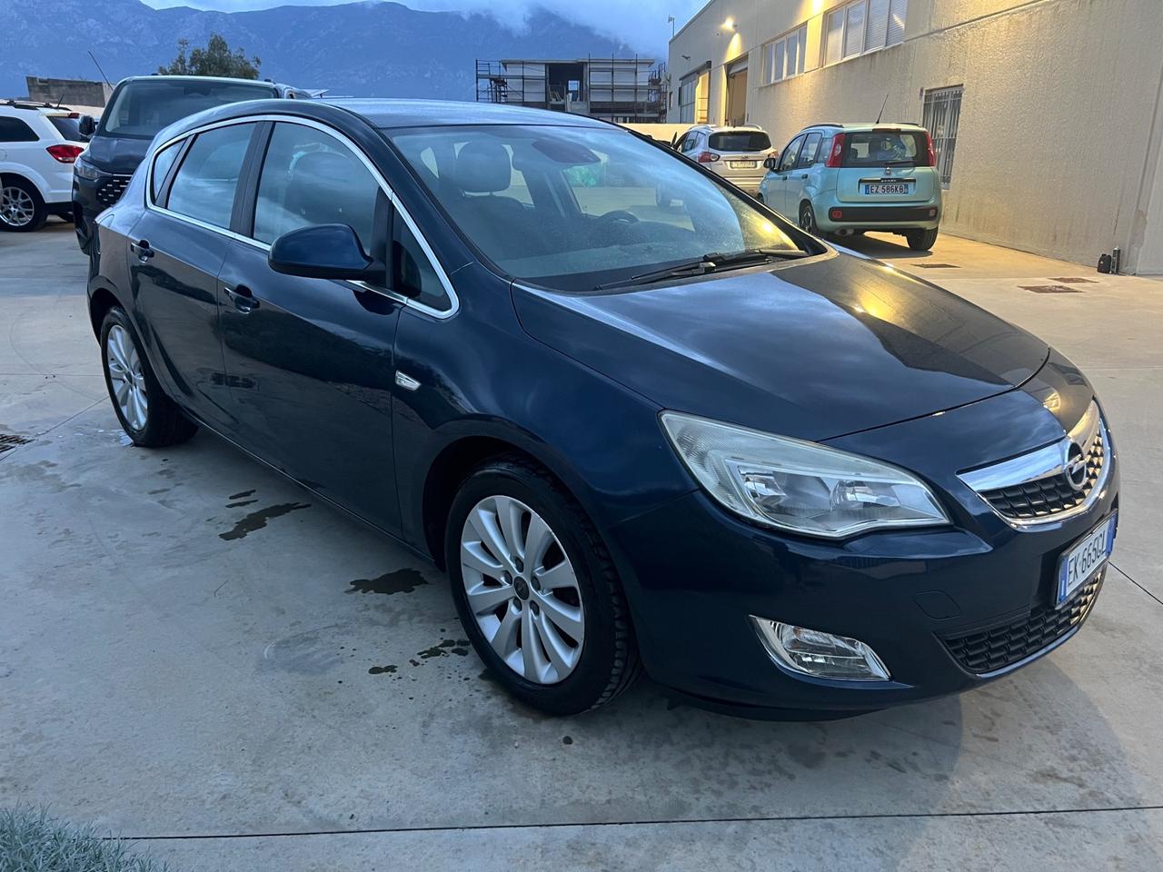 Opel Astra 1.7 CDTI 110CV 5 porte Cosmo 2011
