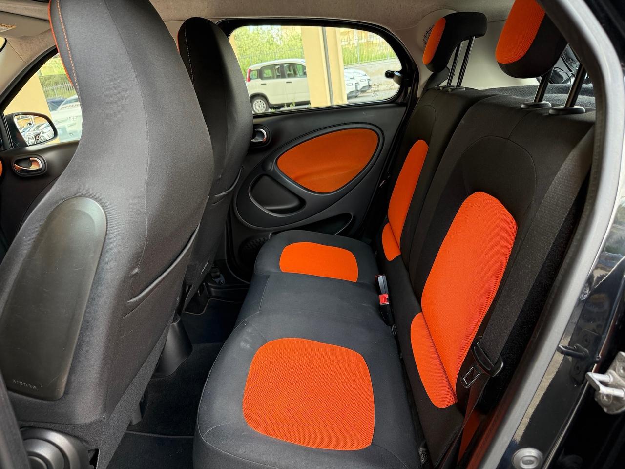 Smart ForFour 90 0.9 Turbo EDITION ONE JBL