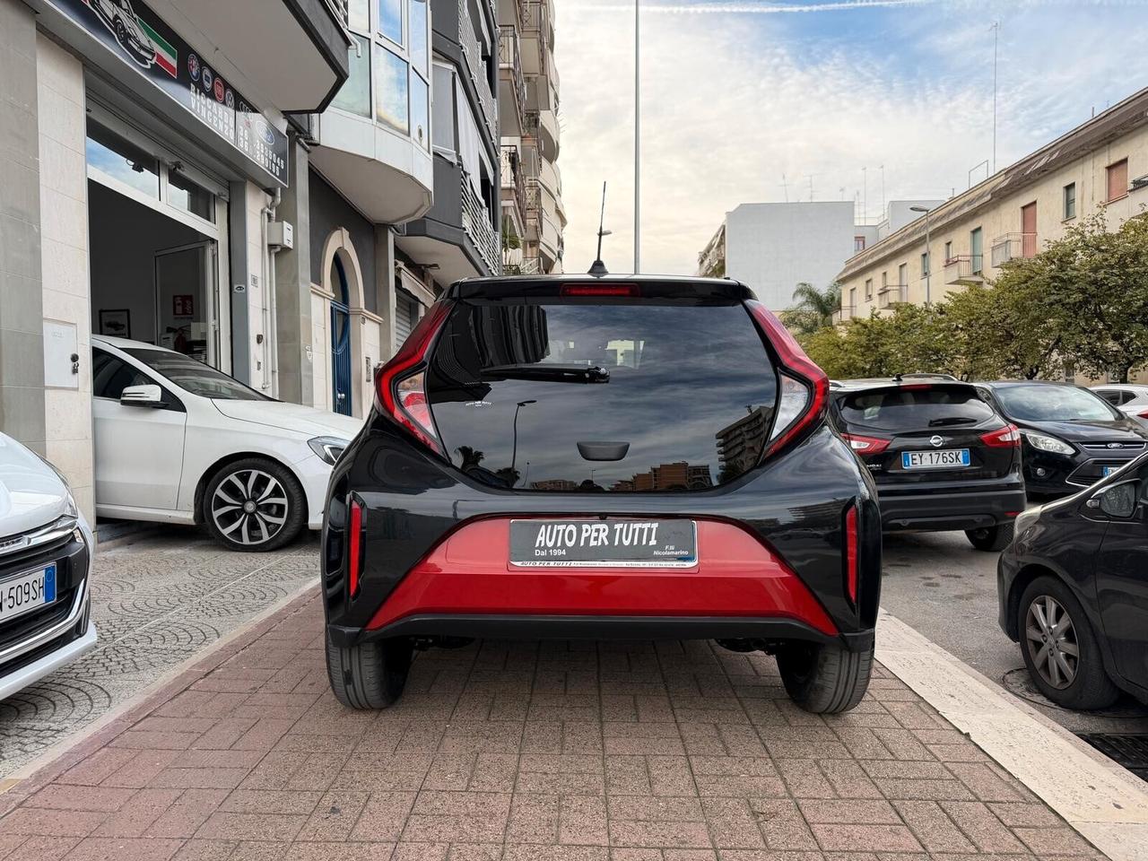 Toyota Aygo X 1.0 VVT-i 72 CV 5 porte Lounge-2022