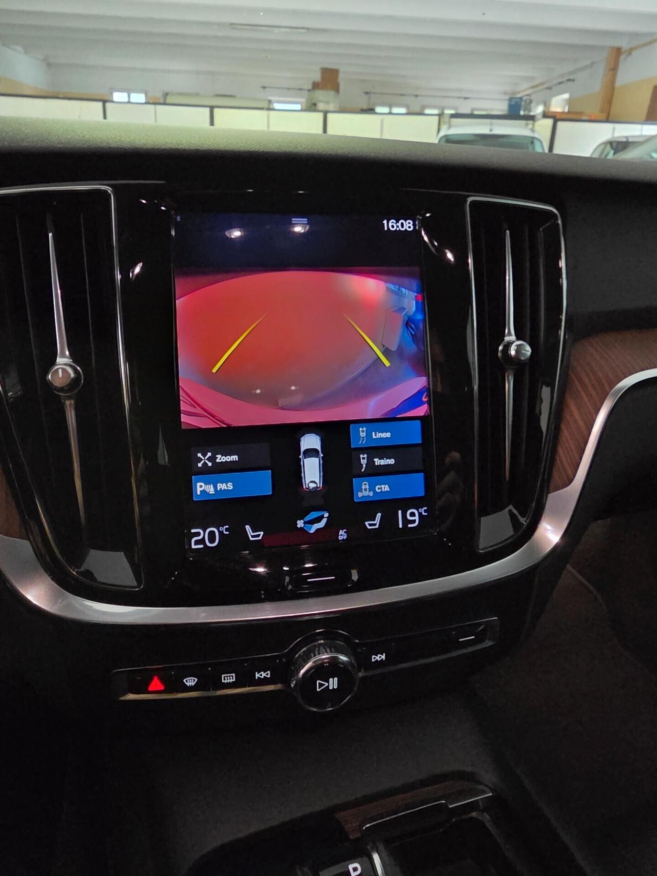 Volvo V60 D4 Geartronic gancio traino, uniproprietario, €6D