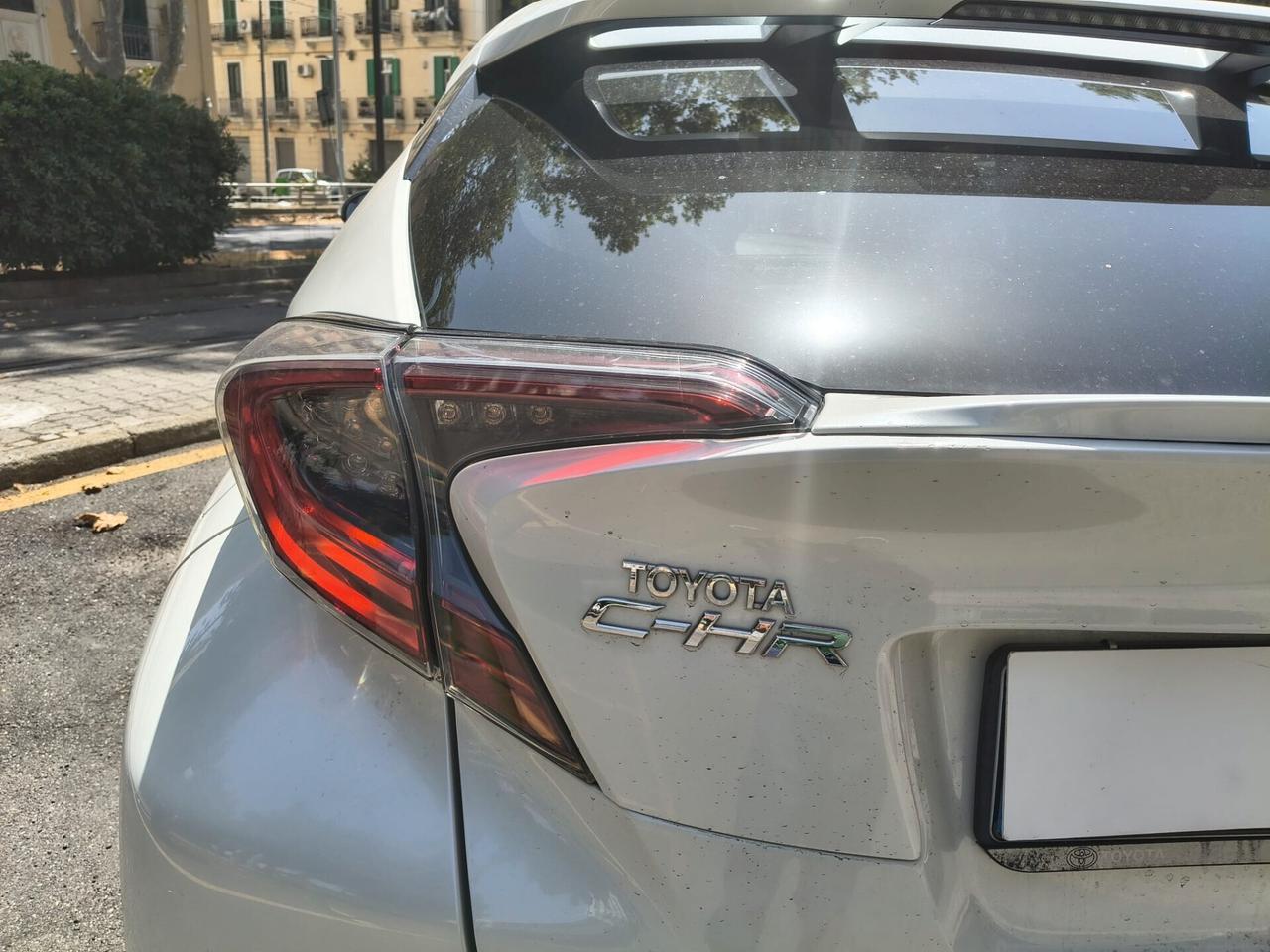 Toyota C-HR 1.8 Hybrid E-CVT Lounge