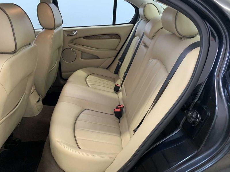 Jaguar X-Type X-Type 2.2D cat Executive