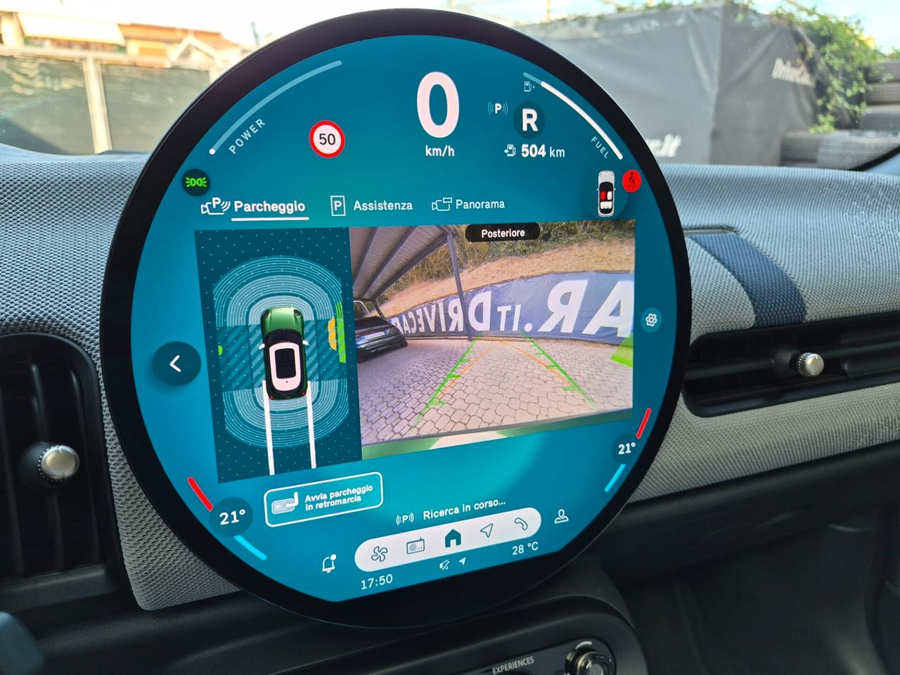 MINI Cooper C STEPTRONIC TETTO PELLE LED NAVI CARPLAY RETROCAM. HEAD UP DISPLAY WIRELESS VOLANTE RISCALDABILE JCW