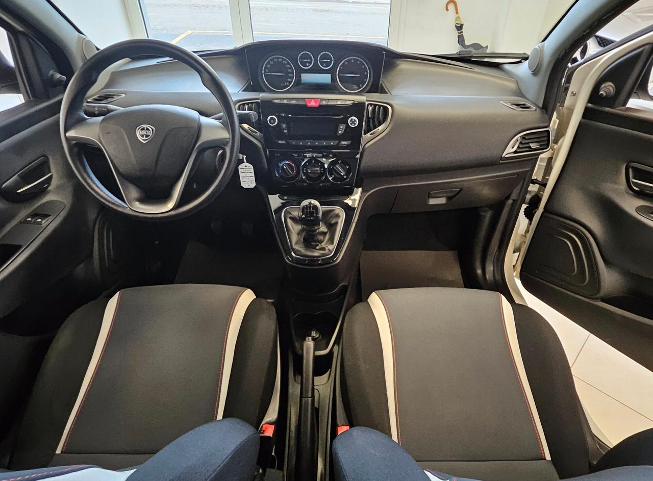 Lancia Ypsilon 1.2 69 CV 5 porte S&S Silver KM 45.000