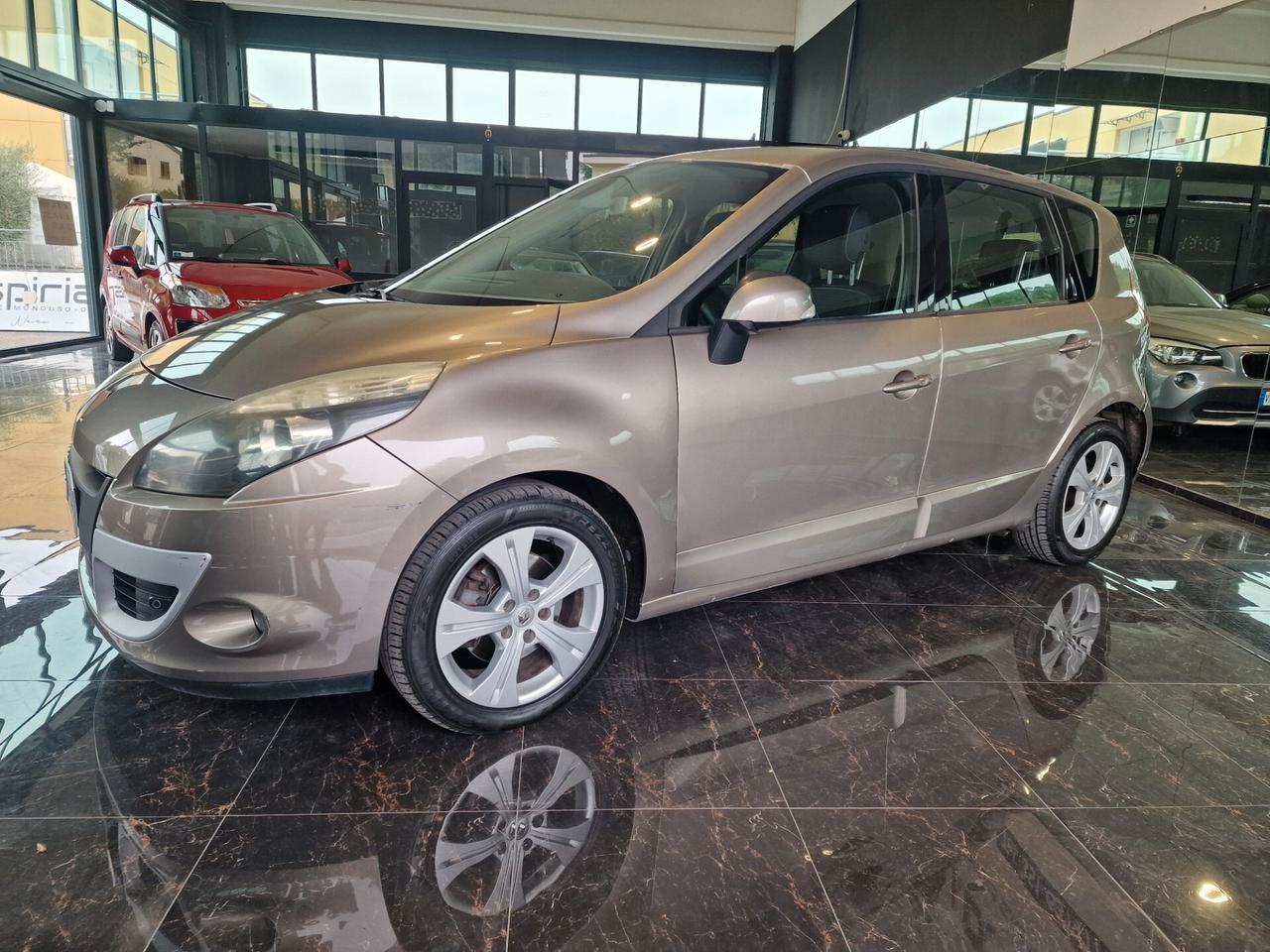 Renault Scenic Scénic X-Mod 1.5 dCi 110CV Luxe