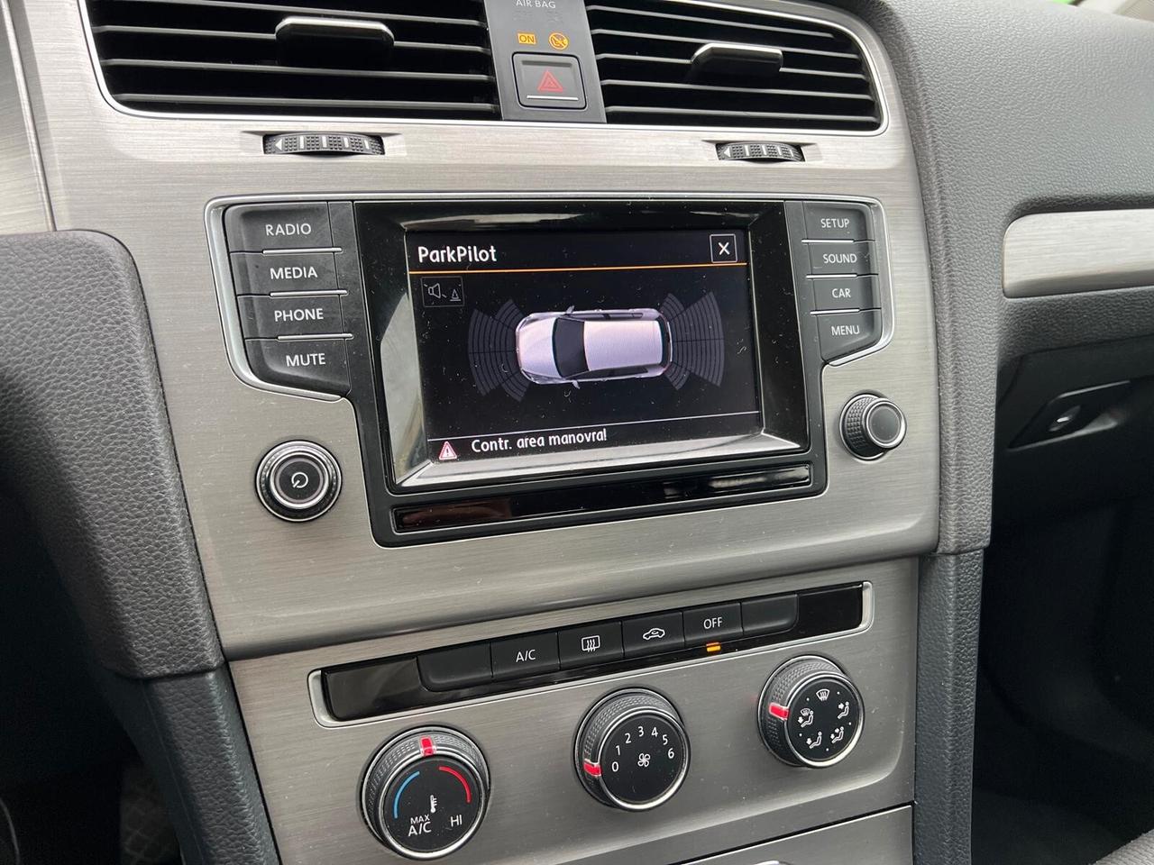 Volkswagen Golf 1.6 TDI DSG 5p. PER NEOPATENTATI CAMBIO AUTOMATICO