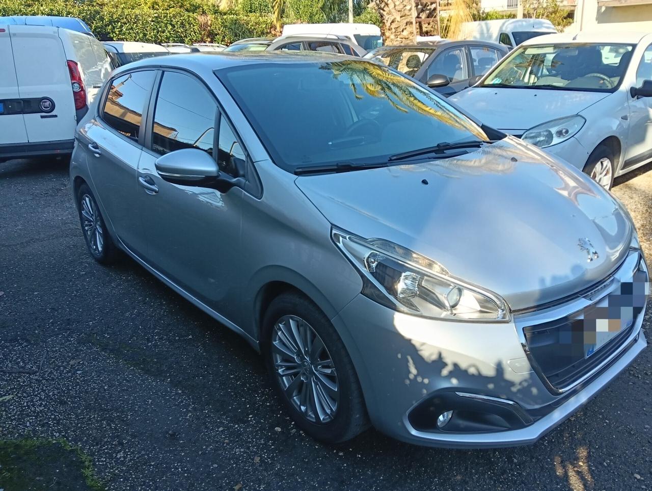 Peugeot 208 PureTech 82 5 porte Allure