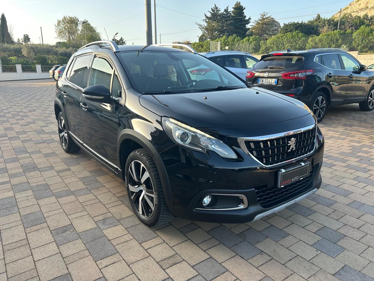 Peugeot 2008 BlueHDi 120 S&S Allure