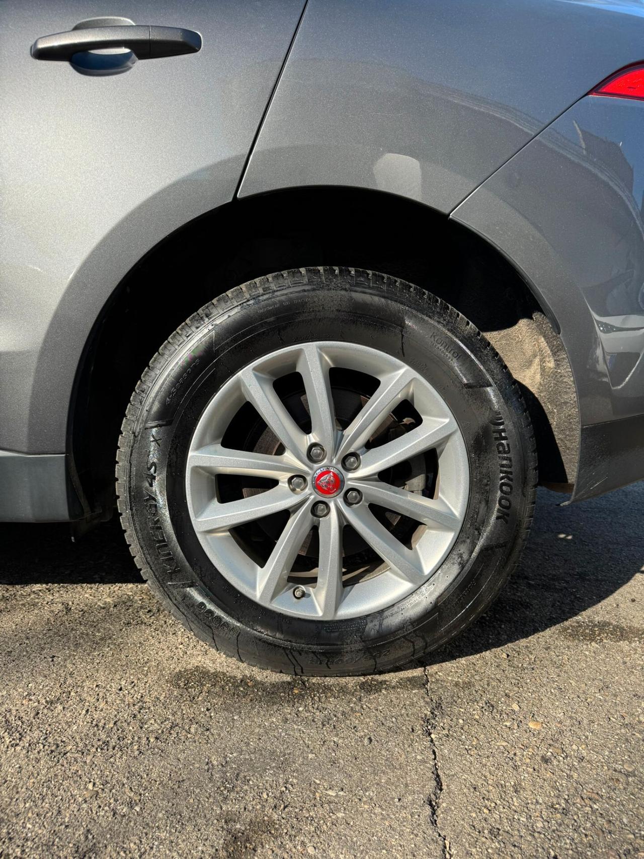 Jaguar F-Pace 2.0 D 180 CV AWD Portfolio