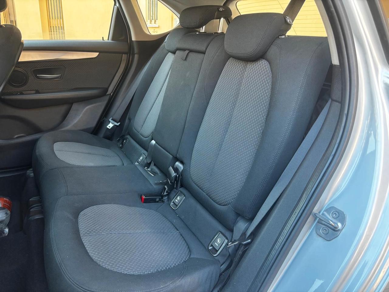 Bmw 2er Active Tourer 216d Active Tourer Advantage
