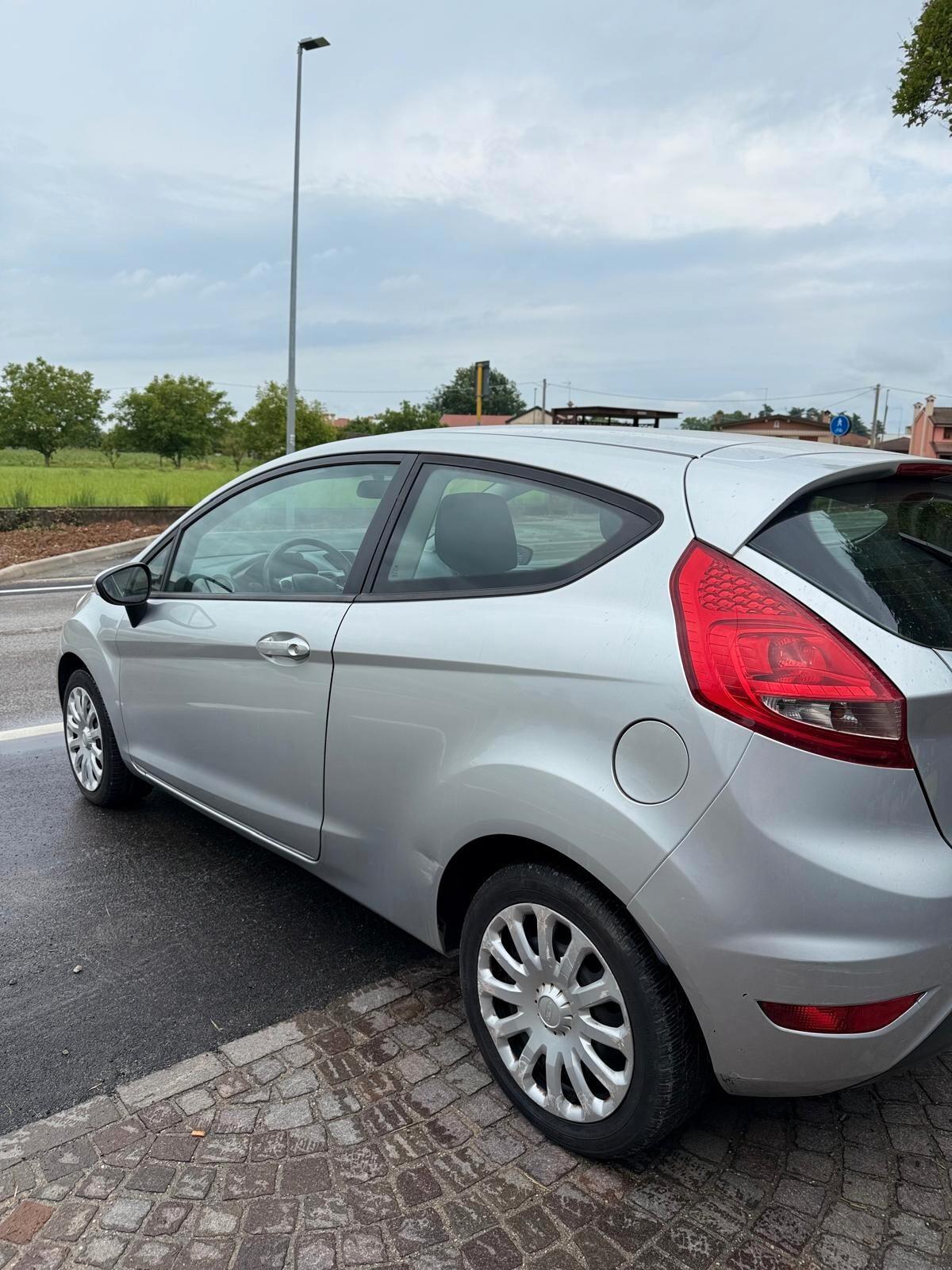 Ford Fiesta 1.2 82CV 3 porte Titanium