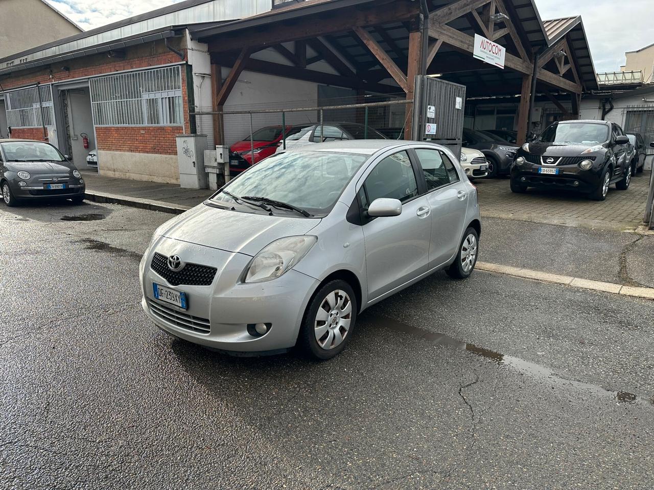 Toyota Yaris 1.0 5 porte