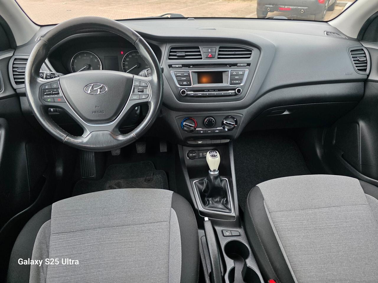 hyundai i20 1.2 valutiamo usato