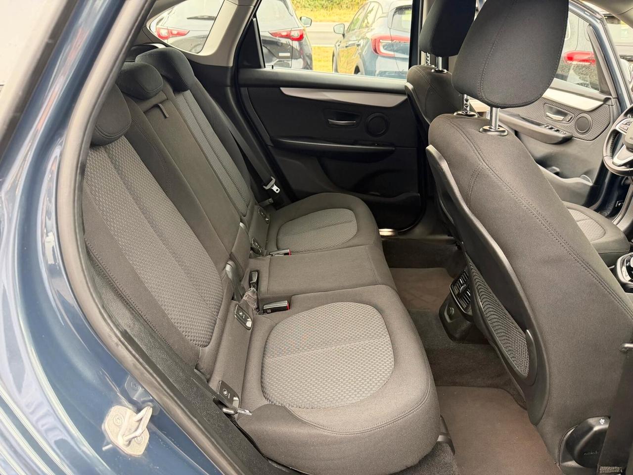 Bmw 2er Active Tourer 218d Advantage