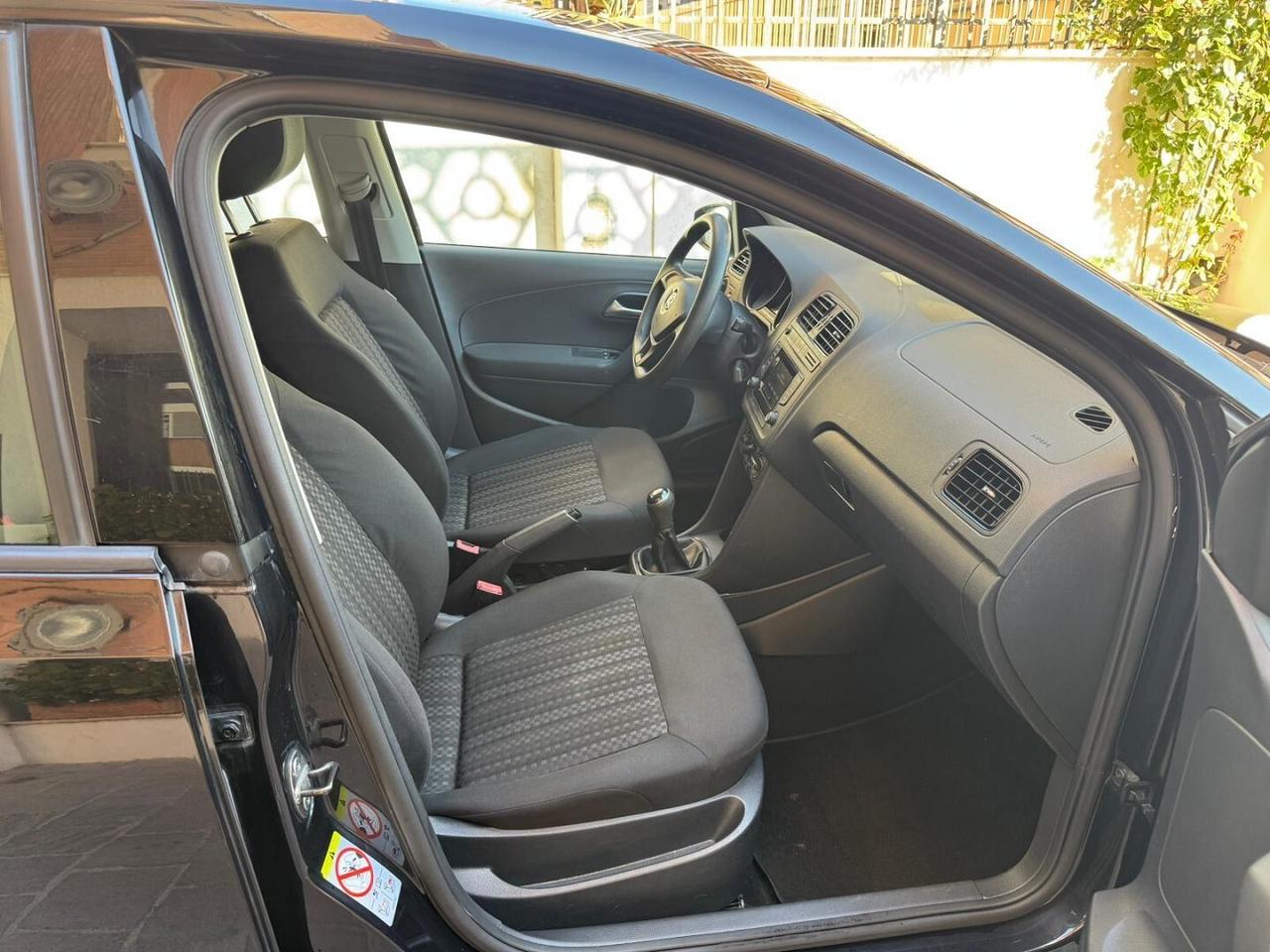Volkswagen Polo 1.0 mpi 5p confortline Unipro