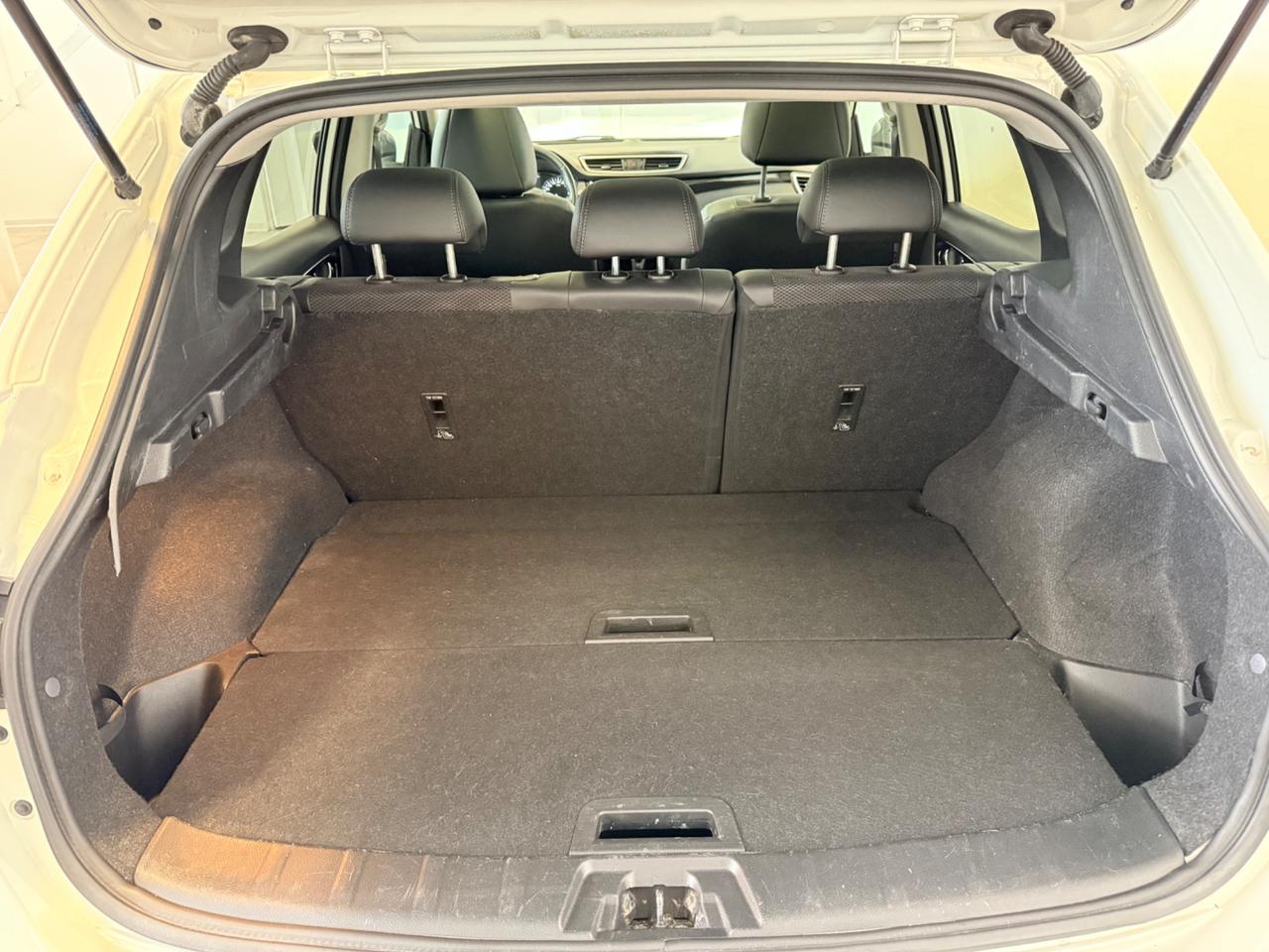 Nissan Qashqai 1.5 dCi DPF Tekna