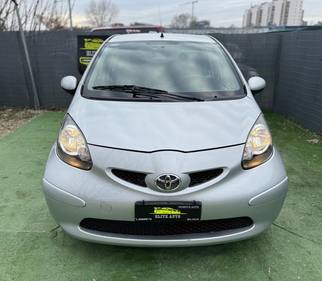 Toyota AYGO 1.0 BENZINA 5 PORTE UNICOPROPRIETARIO